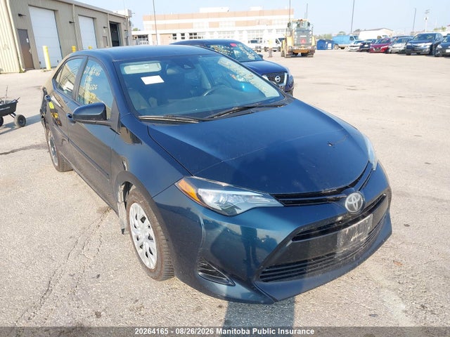 20264165 :رقم المزاد ، 2T1BURHEXJC983892 vin ، 2018 Toyota Corolla Le مزاد بيع