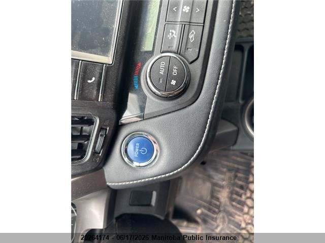 2017 Toyota Rav4 Xle Hybrid მანქანა იყიდება აუქციონზე, vin: JTMRJREV6HD069938, აუქციონის ნომერი: 20264174