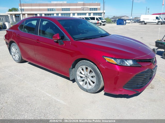 20264216 :رقم المزاد ، 4T1B11HK5KU765665 vin ، 2019 Toyota Camry Le مزاد بيع