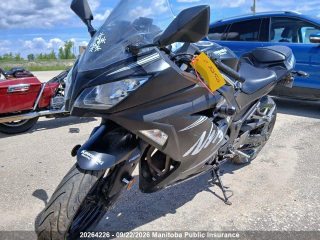 20264226 :رقم المزاد ، JKAEX8B19HDA35983 vin ، 2017 Kawasaki Ex300 Ninja 300abs Winter Test مزاد بيع