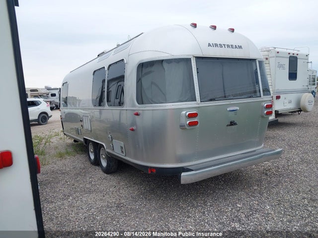 Air Stream Other 2014 1STJFYJ2XEJ529590 Image 3