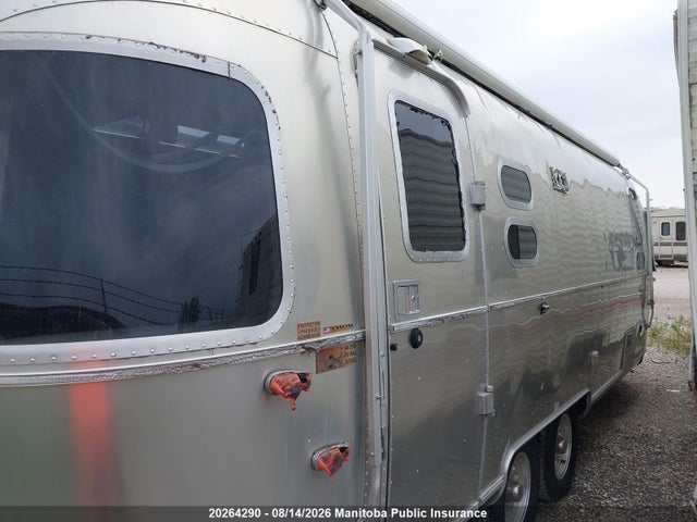 Air Stream Other 2014 1STJFYJ2XEJ529590 Image 6