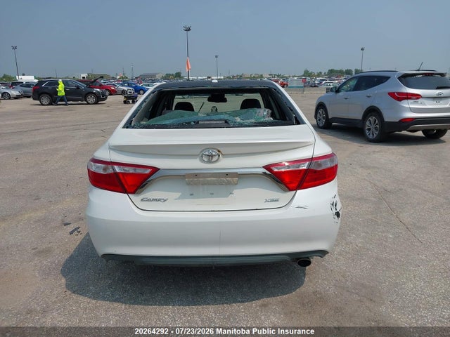 20264292 :رقم المزاد ، 4T1BF1FK3FU958195 vin ، 2015 Toyota Camry Xse مزاد بيع