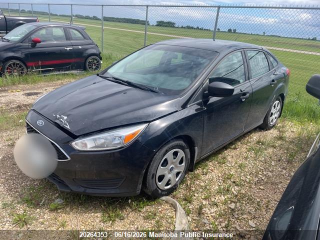 Ford FOCUS S 2015 1FADP3E21FL331899 Image 2