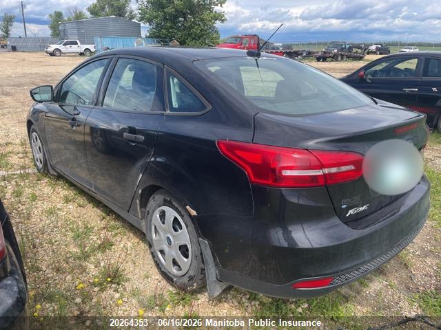 Ford FOCUS S 2015 1FADP3E21FL331899 Image 3