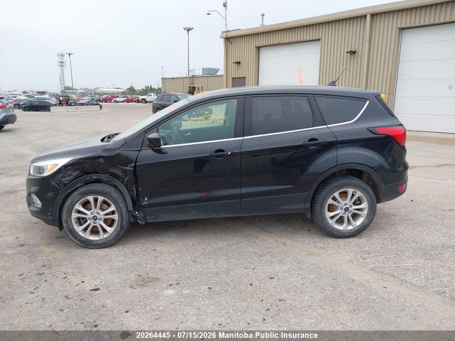 Ford ESCAPE SE 2019 1FMCU9GD5KUC13340 Image 14
