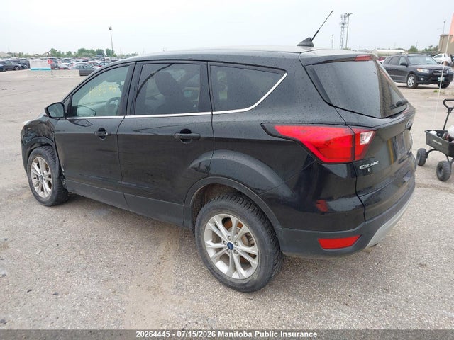 Ford ESCAPE SE 2019 1FMCU9GD5KUC13340 Image 3