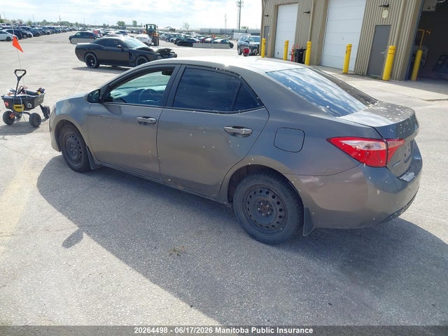 2T1BURHE3JC028044 Toyota COROLLA LE