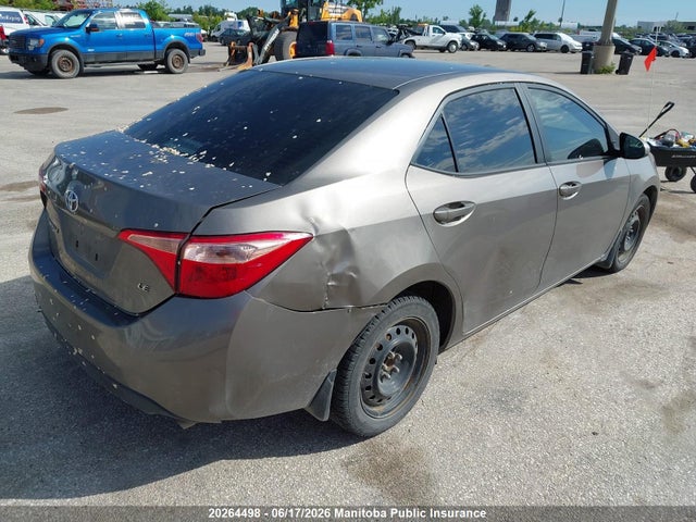 2T1BURHE3JC028044 Toyota COROLLA LE