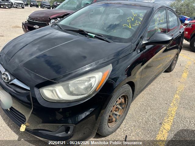 2013 Hyundai Accent Gl მანქანა იყიდება აუქციონზე, vin: KMHCT4AE7DU518090, აუქციონის ნომერი: 20264521