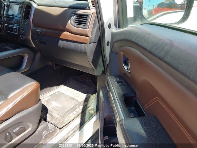 Aukcja sprzedaży 2017 Nissan Titan 5.6 Platinum Reserve Cc, vin: 1N6AA1E53HN513881, numer aukcji: 20264531