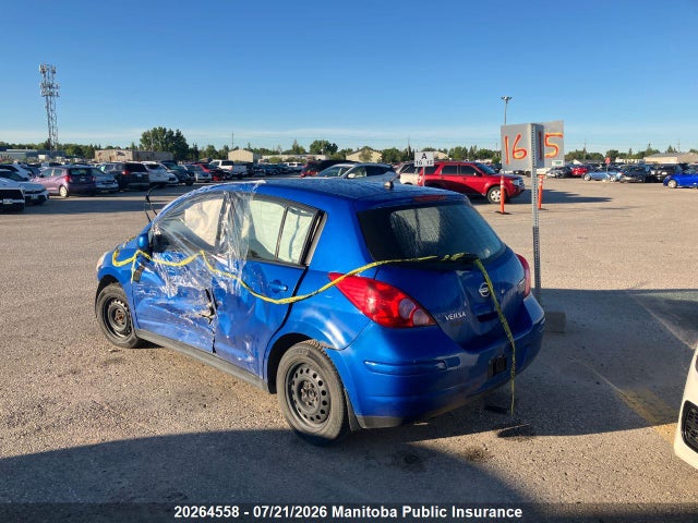 20264558 :رقم المزاد ، 3N1BC13E47L389660 vin ، 2007 Nissan Versa 1.8 S مزاد بيع