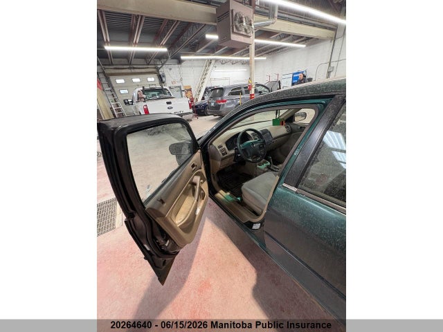 20264640 :رقم المزاد ، 2HGES16351H924293 vin ، 2001 Honda Civic Dx-g مزاد بيع