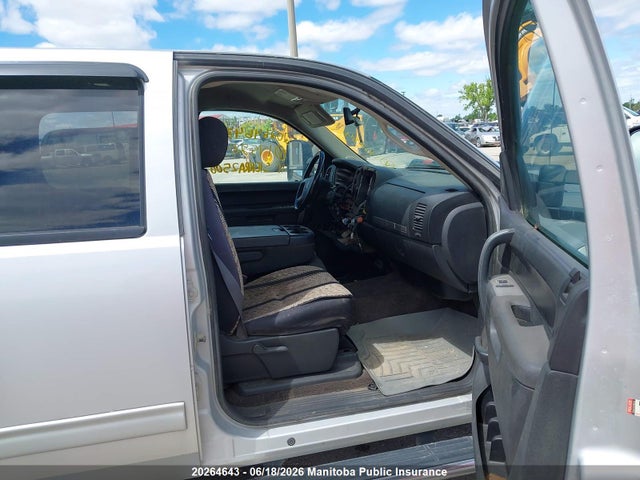 20264643 :رقم المزاد ، 1GT120C82BF175284 vin ، 2011 Gmc Sierra 2500 Hd Sle Crew Cab مزاد بيع