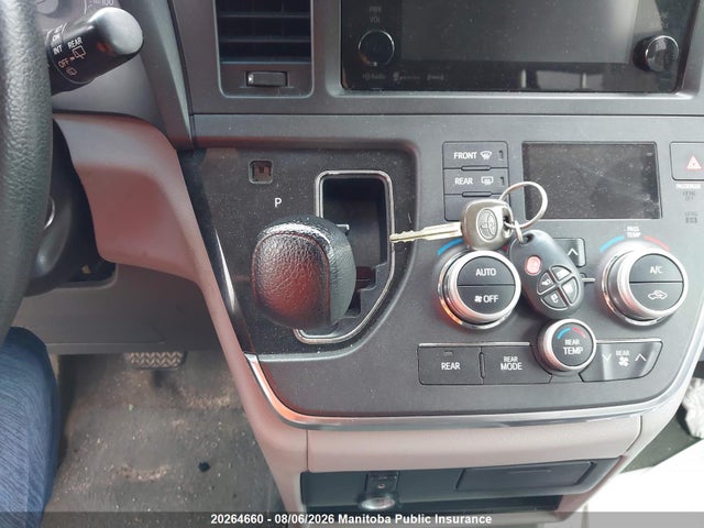Продажа на аукционе авто 2017 Toyota Sienna Le V6, vin: 5TDKZ3DC5HS816425, номер лота: 20264660