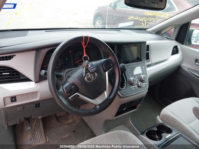Продажа на аукционе авто 2017 Toyota Sienna Le V6, vin: 5TDKZ3DC5HS816425, номер лота: 20264660