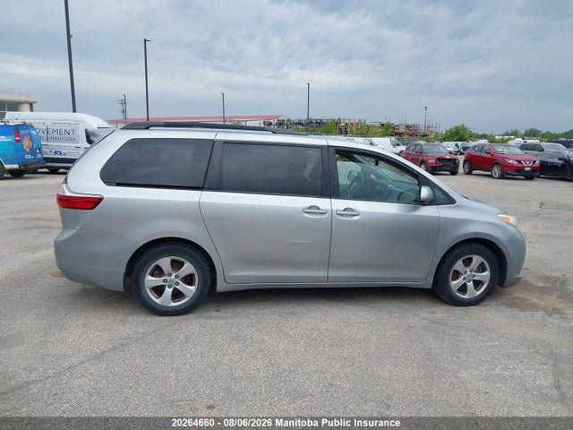 Продажа на аукционе авто 2017 Toyota Sienna Le V6, vin: 5TDKZ3DC5HS816425, номер лота: 20264660