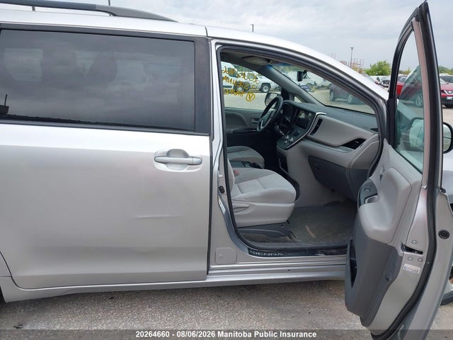 Продажа на аукционе авто 2017 Toyota Sienna Le V6, vin: 5TDKZ3DC5HS816425, номер лота: 20264660