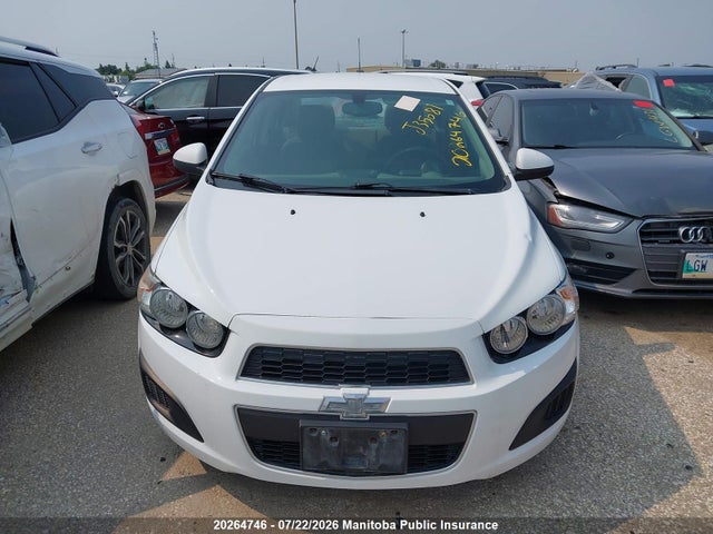 1G1JA5SH7F4178905 Chevrolet SONIC LS
