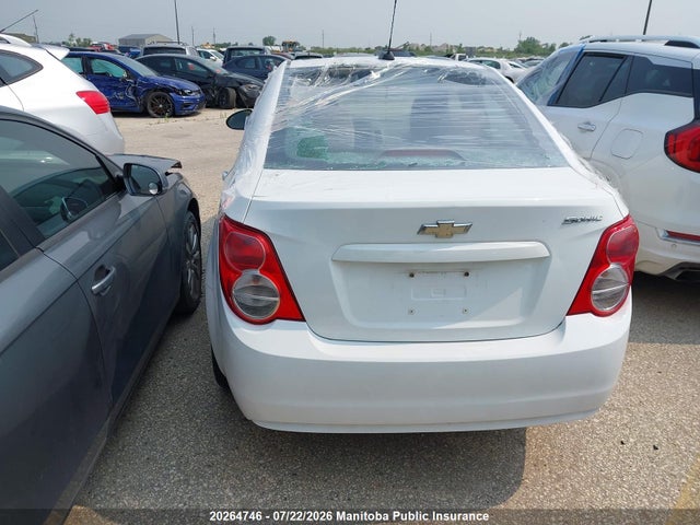 1G1JA5SH7F4178905 Chevrolet SONIC LS