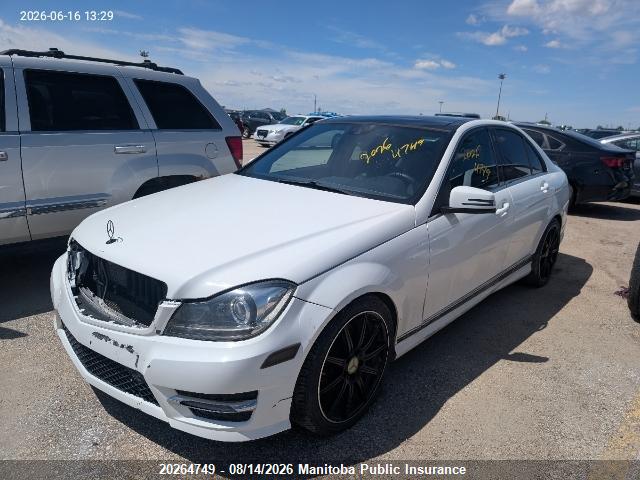 2014 Mercedes Benz C300w 4matic მანქანა იყიდება აუქციონზე, vin: WDDGF8AB3EA964594, აუქციონის ნომერი: 20264749