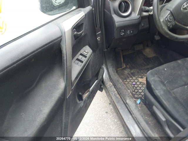 Toyota RAV4 LE 2015 2T3BFREV6FW260200 Image 5