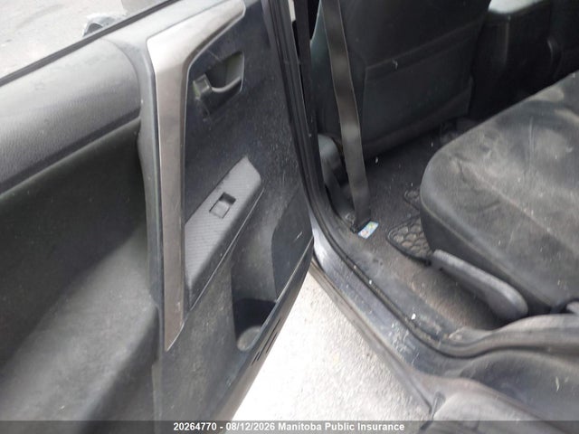 Toyota RAV4 LE 2015 2T3BFREV6FW260200 Image 8