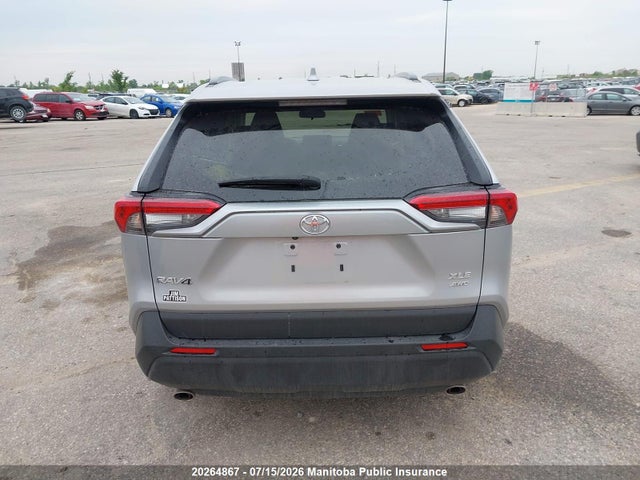 2T3R1RFV6RC418410 Toyota Rav4 Xle