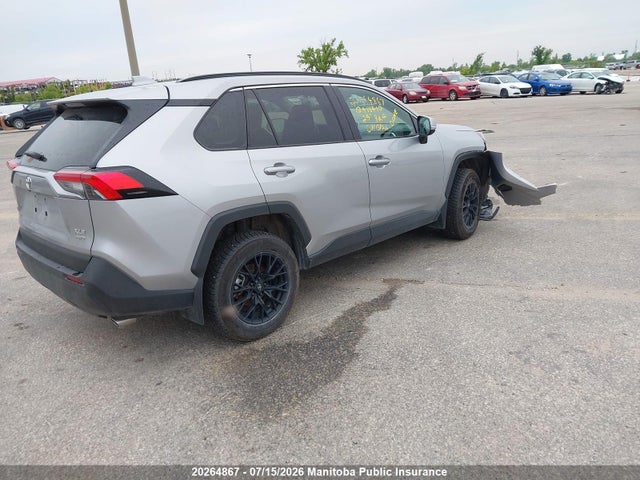2T3R1RFV6RC418410 Toyota Rav4 Xle