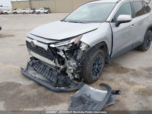 2T3R1RFV6RC418410 Toyota Rav4 Xle