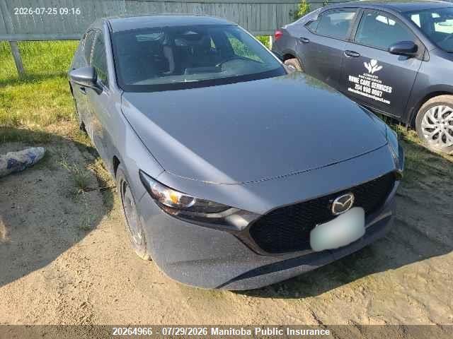 JM1BPBLM5R1717922 Mazda Mazda3 Sport Gs I-activ