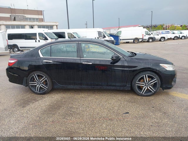 Продаж на аукціоні авто 2016 Honda Accord Touring V6, vin: 1HGCR3F99GA800232, номер лоту: 20265005