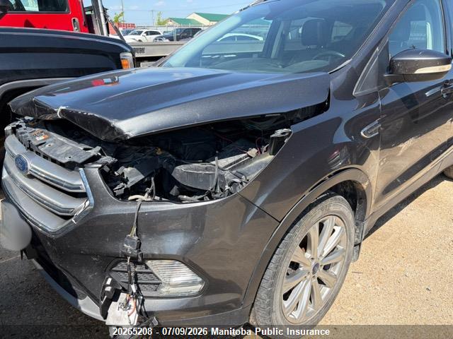 20265208 :رقم المزاد ، 1FMCU9J90HUC05224 vin ، 2017 Ford Escape Titanium مزاد بيع