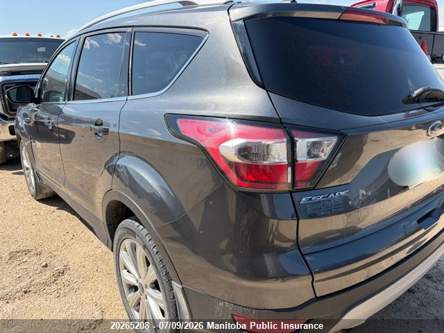 20265208 :رقم المزاد ، 1FMCU9J90HUC05224 vin ، 2017 Ford Escape Titanium مزاد بيع