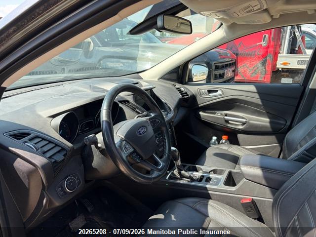 20265208 :رقم المزاد ، 1FMCU9J90HUC05224 vin ، 2017 Ford Escape Titanium مزاد بيع