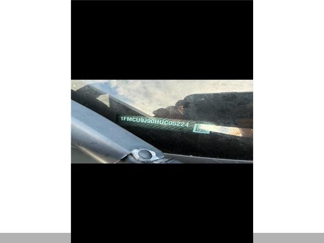 20265208 :رقم المزاد ، 1FMCU9J90HUC05224 vin ، 2017 Ford Escape Titanium مزاد بيع