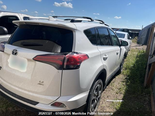 Toyota RAV4 LE 2017 2T3BFREV6HW693373 Image 4