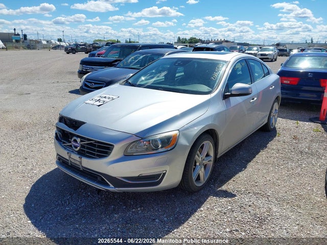 Volvo S60 T5 2016 YV1612TK2G2411375 Image 2