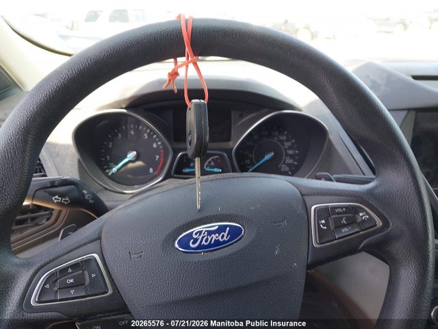 Продажа на аукционе авто 2017 Ford Escape Se, vin: 1FMCU9GD7HUA06246, номер лота: 20265576