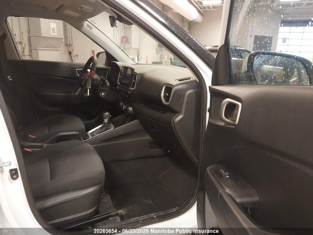 Hyundai Venue Essential 2025 KMHRB8A33SU418150 Image 5