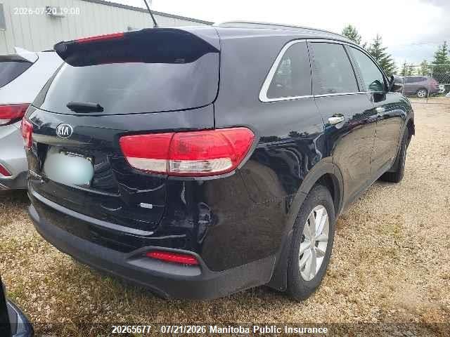 KIA SORENTO LX 2018 5XYPGDA34JG405395 Image 4