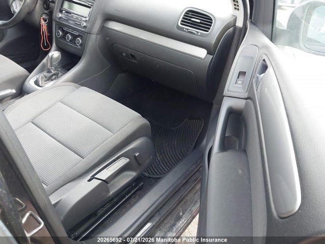 20265692 :رقم المزاد ، WVWDA7AJ8DW006923 vin ، 2013 Volkswagen Golf 2.5 مزاد بيع