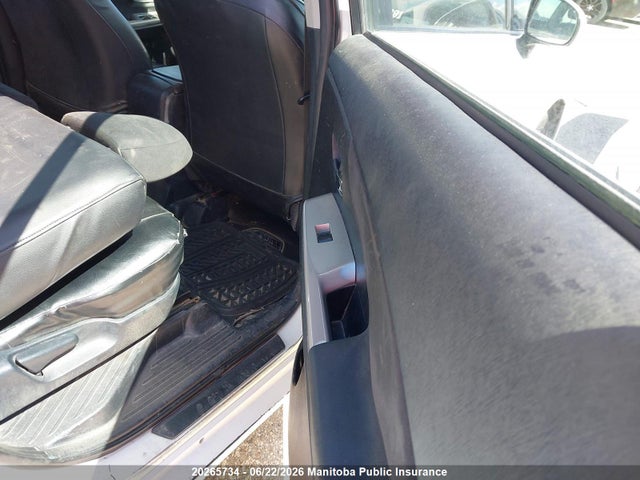 20265734 :رقم المزاد ، JTDZN3EU5HJ073019 vin ، 2017 Toyota Prius V مزاد بيع
