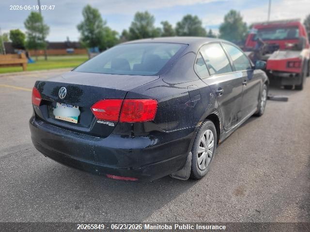 20265849 :رقم المزاد ، 3VW2K7AJ0DM449083 vin ، 2013 Volkswagen Jetta 2.0 مزاد بيع