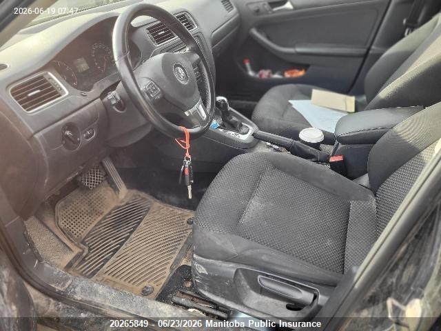 20265849 :رقم المزاد ، 3VW2K7AJ0DM449083 vin ، 2013 Volkswagen Jetta 2.0 مزاد بيع