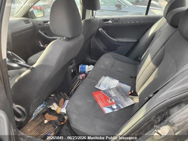 20265849 :رقم المزاد ، 3VW2K7AJ0DM449083 vin ، 2013 Volkswagen Jetta 2.0 مزاد بيع