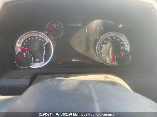 1C6RR7UT4HS773801 Dodge Ram 1500 Sport Crew Cab