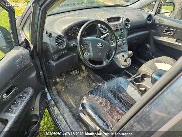 20265956 :رقم المزاد ، KNAHH8C81B7364320 vin ، 2011 Kia Rondo Ex مزاد بيع