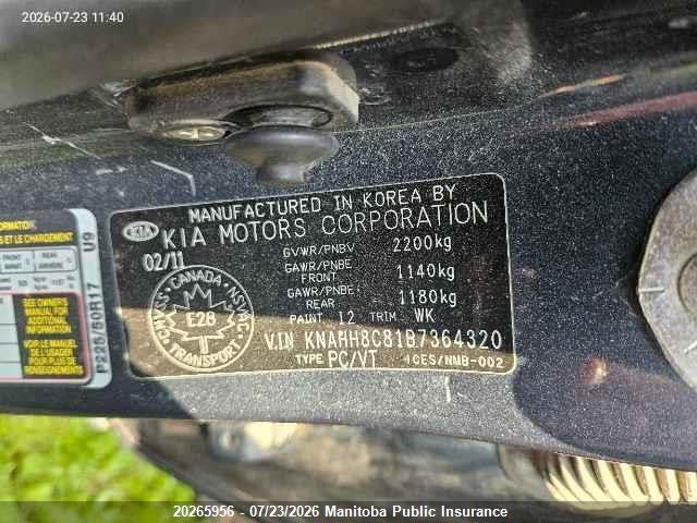 20265956 :رقم المزاد ، KNAHH8C81B7364320 vin ، 2011 Kia Rondo Ex مزاد بيع