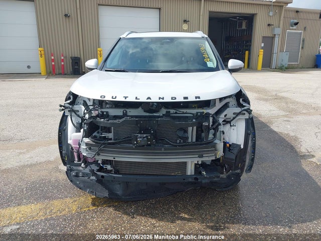 Mitsubishi Outlander Se 2025 JA4J4VA85SZ621544 Image 12